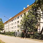 Sunny Apartment, 7 Min With Tram To The Old Town