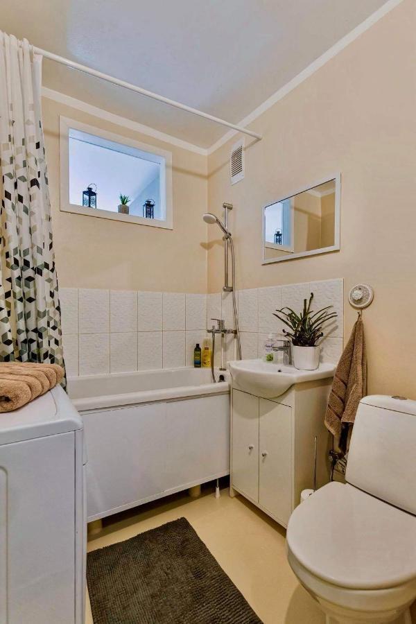 Sunny Apartment, 7 Min With Tram To The Old Town